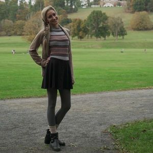 COPY - MEET YOUR POSHER BECKIE!